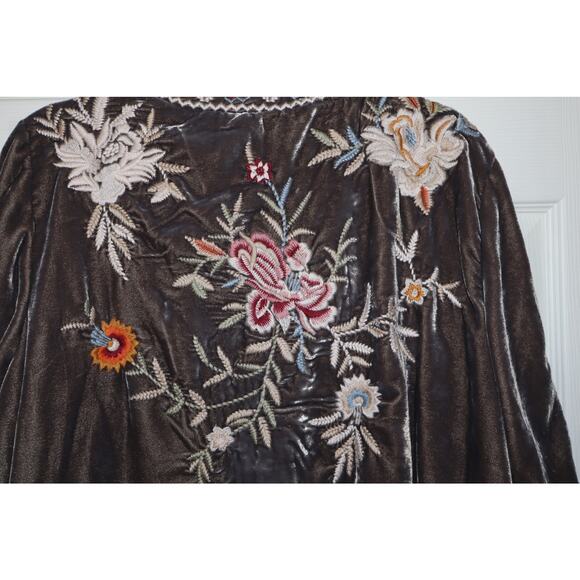 Kayla Seo size xxl embroidered velvet kimono NWOT - Picture 7 of 9
